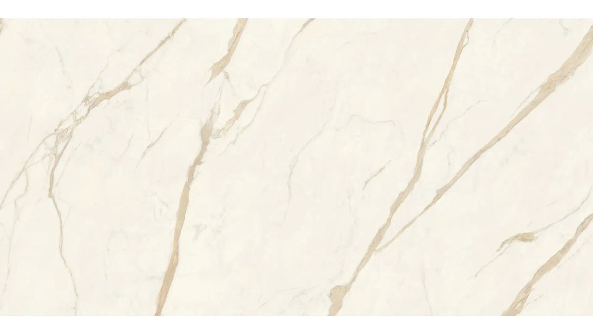 Marmura Calacatta ghid complet - originala vs gresie efect marmura