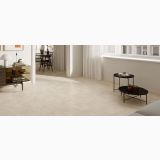 Gresie Exterior Piemme Suprema Sabbia 60x60 cm Antiderapanta – ambient living, living luminos cu masute negre si perdele albe, pe pardoseala