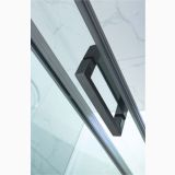 Usa Dus Culisanta Wst 01 Profil Negru Sticla Transparenta 115-120x200 cm – detaliu, maner negru pe usa sticla, fundal marmura