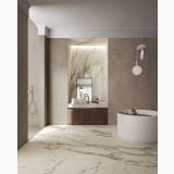 Lastra Gresie HBO 7 Calacatta Oro Lucios 120x278 cm – ambient baie, baie moderna cu cada rotunda si pardoseala marmorata, pe pardoseala si perete