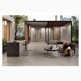 Lastra Gresie Ceppo di Gre Grey Mat 120x280x0,6 cm – ambient terasa, terasa moderna cu bucatarie exterioara, canapea si mini piscina, pe pardoseala si perete