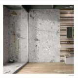 Gresie Ceppo di Gre Grey Mat 30x60 cm – ambient baie, baie moderna cu dus, perete gresie gri si pardoseala lemn