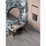 Faianta Decor ABK Palm 60x120 cm – ambient baie, baie moderna cu tapet frunze si perete roz pudra