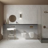 Lastra Gresie ABK Sensi Fantasy Stripes 120x280 cm Lucios 3D – ambient baie, baie eleganta cu dungi negre albe si bronz auriu, pe pardoseala si perete