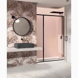 Faianta Decor ABK Fern 60x120 cm – ambient baie, baie moderna cu perete floral, oglinda rotunda si dus roz
