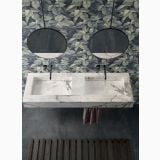 Faianta Decor ABK Foliage 60x120 cm – ambient baie, baie cu lavoar dublu marmura si oglinzi ovale suspendate, pe perete