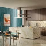 Gresie Portelanata HPM 01 Paradise Mat 60x120 cm – ambient bucatarie, bucatarie moderna cu insula marmorata si perete turcoaz, pe pardoseala