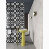 Gresie Decor ABK Sensi Fantasy Circular 60x120 cm Lucios 3D – ambient baie, baie moderna cu perete decor cercuri si lavoar galben