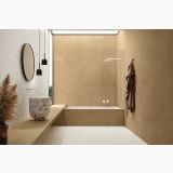Gresie Terre Senape 30x60 cm – ambient baie, baie moderna cu cada, dus si lavoar terrazzo, pe pardoseala si perete