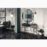 Gresie Abk Port Gold Lucios 120x280 cm – ambient baie, baie moderna cu pardoseala neagra marmorata si oglinda rotunda