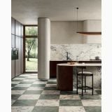 Gresie Portelanata HPM 03 Amazzonite Mat 60x120 cm – ambient bucatarie, bucatarie moderna cu pardoseala damier verde alb marmorat