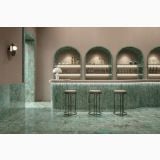 Gresie Amazzonite Lucios 60x120 cm – ambient comercial, bar elegant cu firide arcuite si scaune tapitate, pe pardoseala si perete