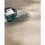 Gresie Portelanata DUO Back Desert Mat 120x120 cm – ambient living, pardoseala gresie deschisa cu masuta sticla turcoaz