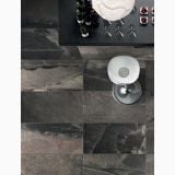 Gresie Stone Mix Ardesia Black 30x60 cm – ambient living, pardoseala gresie gri, masa neagra, scaun alb