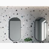 Gresie Portelanata Nuances Bianco Coccio Mat 80x80 cm – ambient baie, perete terrazzo cu doua oglinzi ovale negre