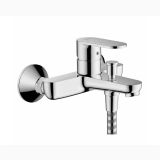 Baterie Cada Hansgrohe Vernis Blend Finisaj Crom – baterie cada crom lucios pe fundal alb