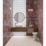 Faianta ABK Poetry Colors Blush Lucios Brick 7,5x15 cm – ambient baie, baie moderna cu faianta roz, oglinda rotunda, blat lemn, pe perete