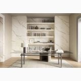 Gresie Portelanata Italgraniti Calacatta Extra Mat 120x120 cm – ambient living, birou cu biblioteca marmorata, masa sticla si scaun, pe pardoseala si perete