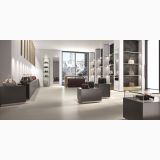 Gresie Gigacer Concept 1 Milk Mat 120x120 cm – ambient comercial, showroom modern cu vitrine, genti expuse pe pardoseala gresie deschisa