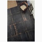 Treapta Blendart Dark 33x120cm – ambient living, pardoseala neagra texturata, scaun vintage si rama foto