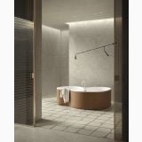 Gresie HNS 10 Nesting White Mat 60x120 cm – ambient baie, baie moderna cu cada ovala si pereti marmura, pe pardoseala
