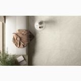 Gresie HNS 10 Nesting White Mat 60x120 cm – ambient living, pardoseala gresie mata cu canapea, patura si masuta