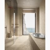 Gresie Stone Edition HSE 11 Alabastrino Pure Cross Cut 60x120cm – ambient baie, baie eleganta cu cada, dus si vedere la mare, pe pardoseala si perete