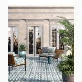 Gresie Portelanata Decor Dimore Audrey Statuario 20x20 cm – ambient terasa, terasa cu fotolii rachita si gresie decorativa geometrica, pe pardoseala