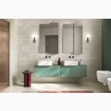 Faianta Dorset Bianco Cross Cut Ribbed 60x120 cm – ambient baie, baie moderna cu dulapuri verzi si perete texturat