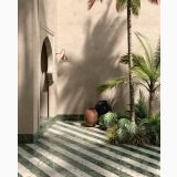 Gresie Portelanata Decor Dimore Eulalia Amazzonite 20x20 cm – ambient exterior, terasa exterioara cu pardoseala verde alb in dungi si plante