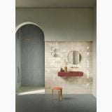 Gresie Manufatti MI 22 Te Brick Mat 7.5x40 cm – ambient baie, baie moderna cu arcada, gresie gri pe pardoseala