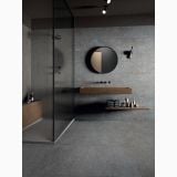 Gresie Abk Native Fog Lucios 60x120 cm – ambient baie, baie moderna cu dus sticla, oglinda rotunda, blat lemn, pe pardoseala si perete