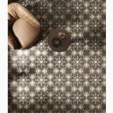 Gresie Intarsi Glam 04 20x20 cm – ambient living, pardoseala cu motive florale, fotoliu piele si masuta rotunda