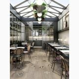 Gresie Intarsi Glam Mix 20x20 cm – ambient comercial, restaurant elegant cu pardoseala lemn si medalioane decorative