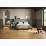 Gresie Imitatie Lemn Anti-Slip Essence Gold Mat 20x120 cm – ambient dormitor, dormitor modern cu pat verde si pardoseala lemn