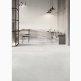 Gresie Efect Beton Blend Dune Silver Mat 60x120 cm – ambient spațiu deschis cu bucătărie
