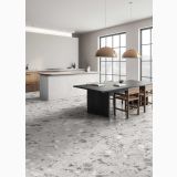 Gresie Terrazzo Blend Stone Silver Mat 60x120 cm – ambient bucătărie cu masă