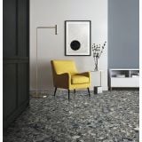 Gresie Terrazzo Essence Cristalli Forest Mat 60x120 cm – ambient living cu fotoliu galben