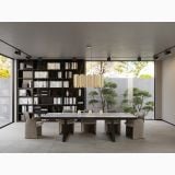 Gresie HBO 15 Silver Mat 120x120 cm – ambient living, living cu masa mare biblioteca si gresie gri deschis, pe pardoseala