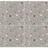 Gresie Nuances Grigio Coccio 80x80 – model terrazzo gri cu fragmente colorate, repetat in patru sectiuni