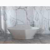 Cada Freestanding Compozit Ovala Hannah 172x103 cm – ambient baie, baie cu cada ovala alba si perete marmura, pe pardoseala