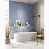 Lastra Gresie HBO 20 Calacatta Mat 120x278 cm – ambient baie, baie moderna cu cada ovala si pardoseala marmorata