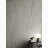 Gresie HBO 15 Silver Lucios 30x60 cm – ambient living, perete gresie gri cu masuta neagra si lampa