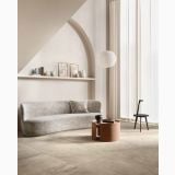 Gresie Lavaredo HLA 1 120x120 cm Mat – ambient living, living minimalist cu canapea gri si masuta rotunda, pe pardoseala