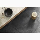 Gresie Lavaredo HLA 8 Nero 30x60 cm Mat – ambient baie, baie moderna cu lavoar negru si pardoseala neagra
