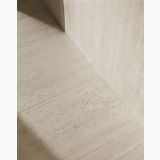 Gresie Stone Edition HSE 10 Travertino 60x120 cm – detaliu, colt cu gresie travertino pe pardoseala si perete