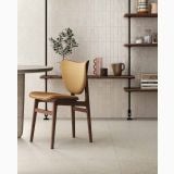 Gresie Wild HWD 10 White 60x120 cm – ambient living, living modern cu scaun galben si etajere lemn, pe pardoseala