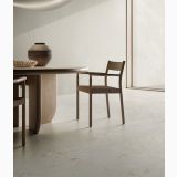 Gresie Portelanata Decor I Cementi White Ciottolo 60x120 cm – ambient living, living minimalist cu masa rotunda si scaune lemn, pe pardoseala