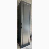 Coloana Mobilier Cloud Iron Grey H162/34x25 cm – coloana gri inchis cu maner metalic, fundal marmura