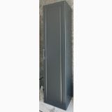 Coloana Mobilier Cloud Iron Grey H162/34x25 cm – coloana gri inchis, vedere laterala, fundal marmura